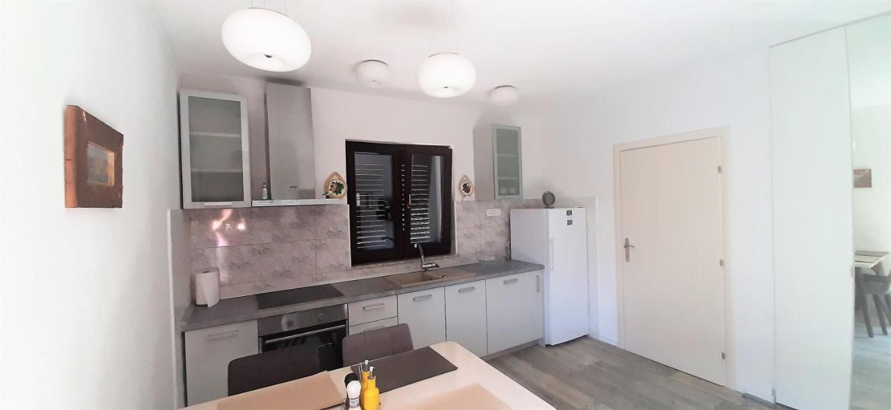 Apartments Figos Trogir Exterior foto